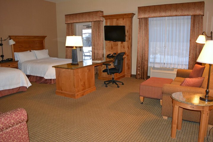 Room 51 of 76