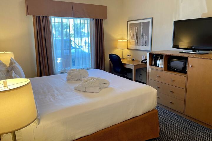 Best Western Grande Prairie Hotel & Suites