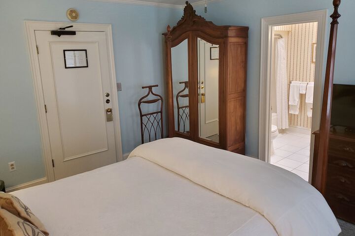 Room 51 of 67