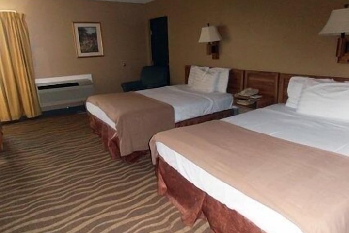 Room 9 of 30