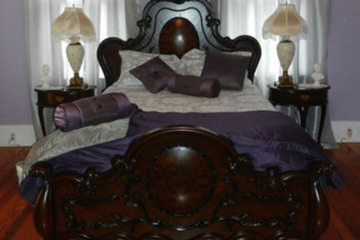 Butterfly Mansion Bed & Breakfast No Pets Allowed