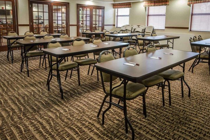 Quality Suites Jeffersonville - Louisville North
