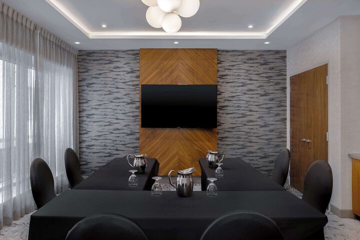 DoubleTree by Hilton Kingston