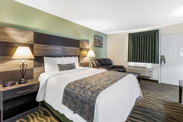 Room 8 of 23