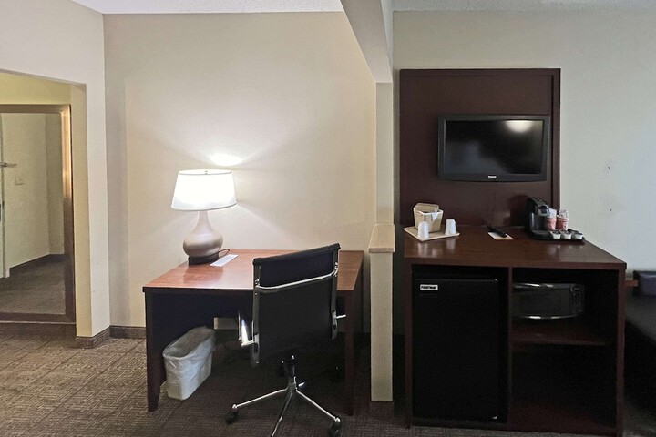 Room 19 of 36