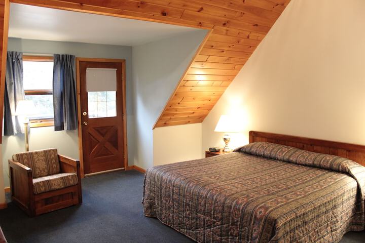 Room 42 of 94