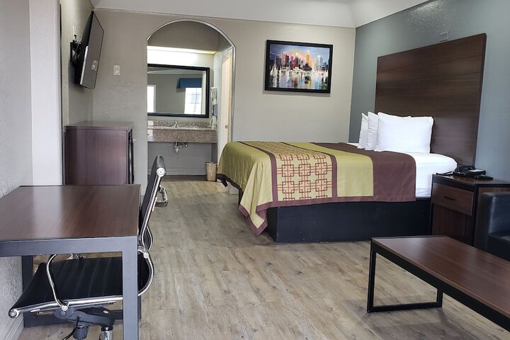 Room 22 of 53