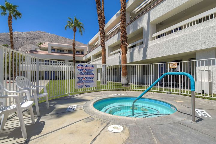 Pool 8 of 26