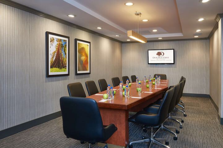 DoubleTree by Hilton Fresno Convention Center