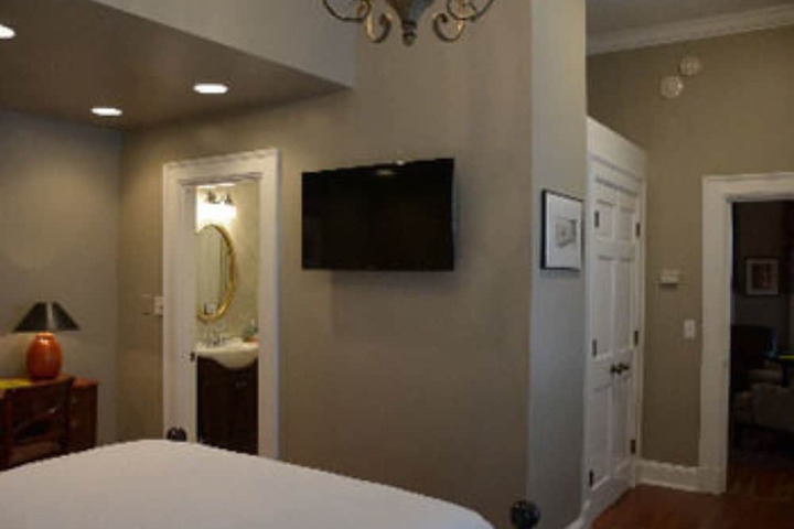 Room 132 of 151