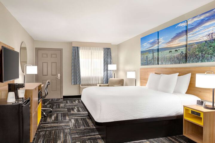 Room 17 of 40