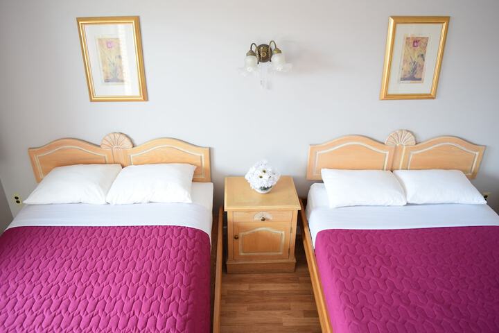 Room 29 of 42