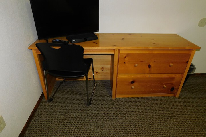 Room 18 of 33