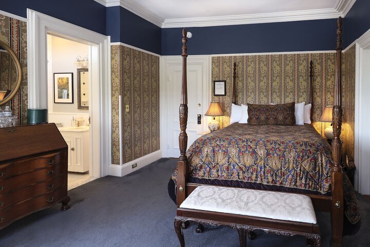 Room 83 of 116