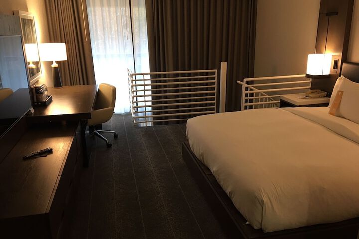 Room 43 of 99