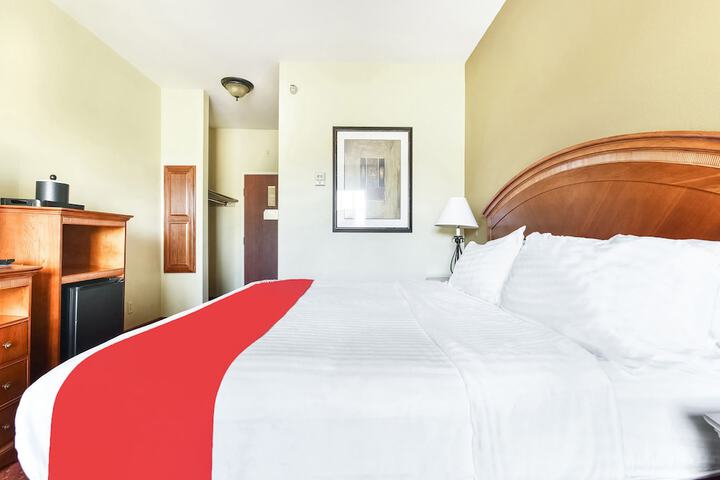 Room 32 of 41