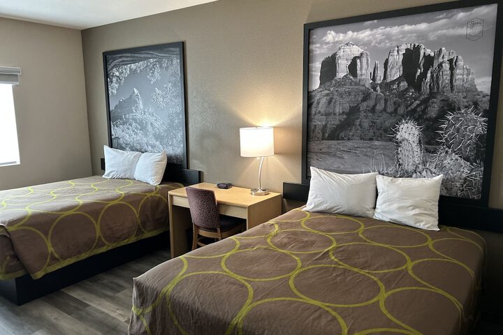 Room 12 of 41