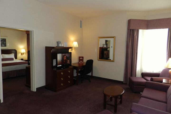 Room 10 of 34