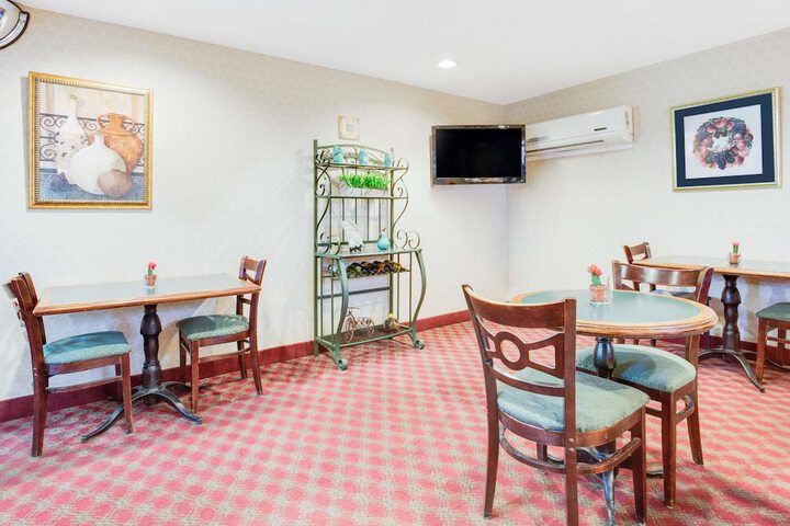 Hotel Interior 4 of 26
