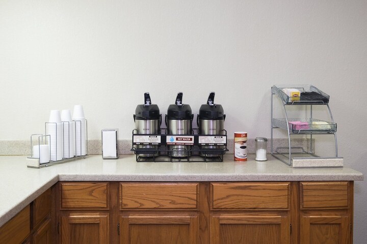 Breakfast/Coffee Service 23 of 24