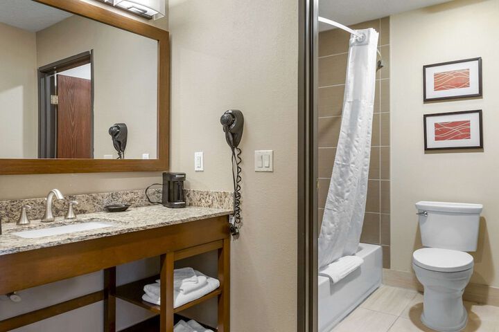 Room 42 of 47