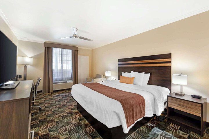 Room 19 of 43