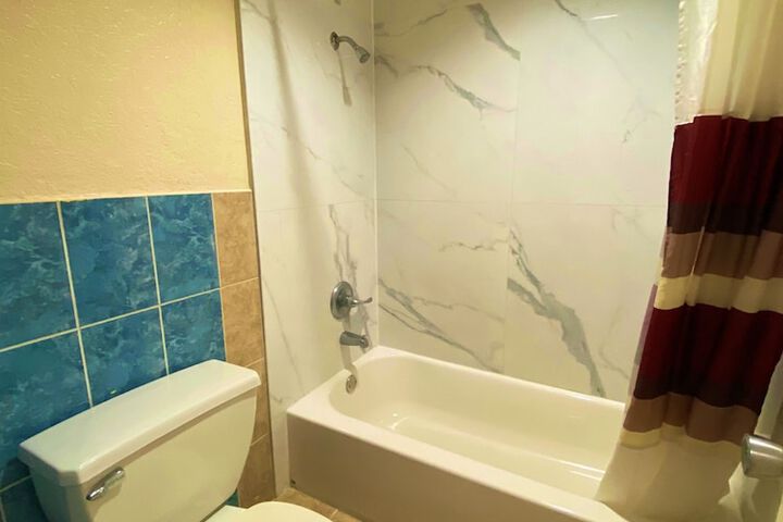 Room 15 of 28