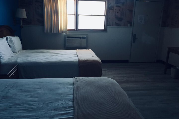 Room 17 of 19