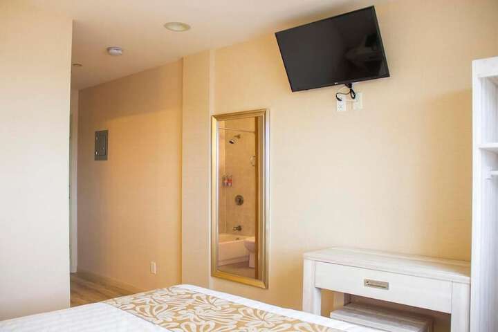 Room 29 of 37