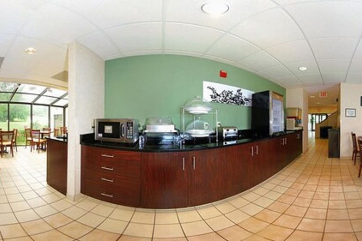 Sleep Inn & Suites of Lancaster County