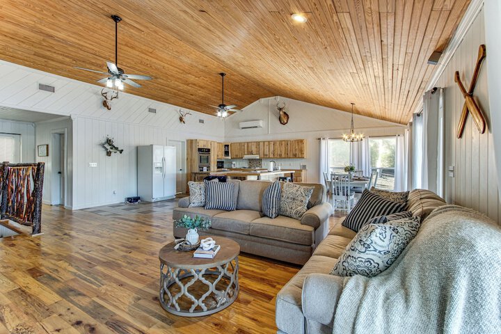 Tranquil Gantt Lake Home w / Deck & Patio!