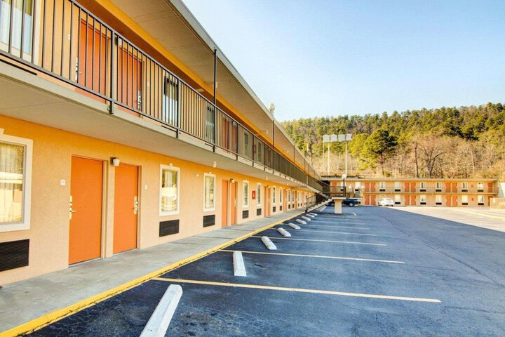 Hotel 2 of 35