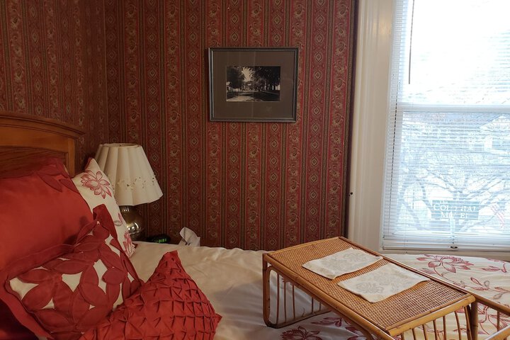 Room 22 of 35