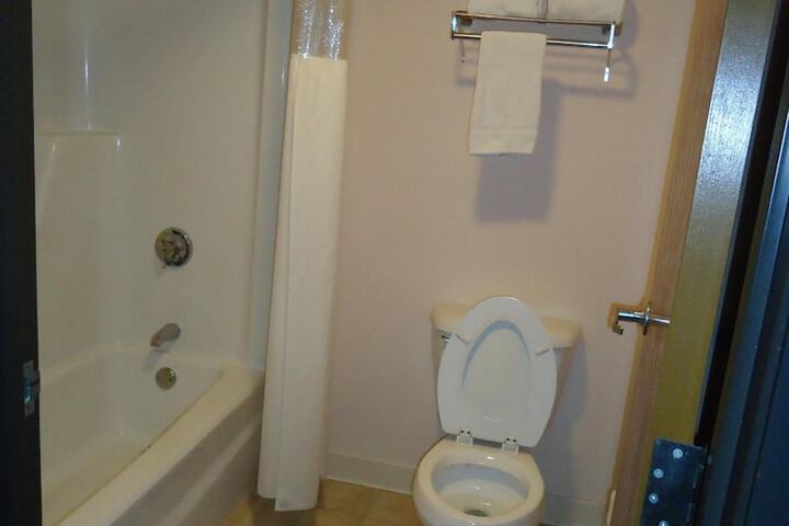 Room 22 of 40
