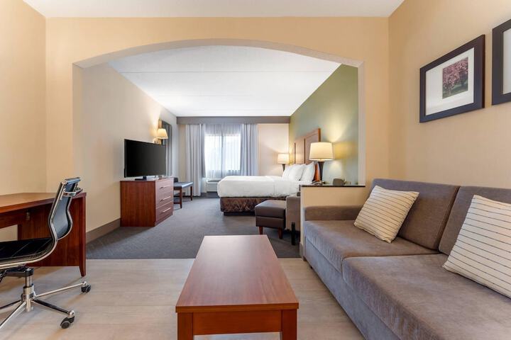 Comfort Inn & Suites LaVale - Cumberland