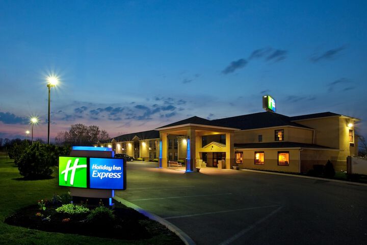 Hotel 2 of 63