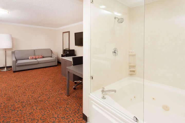 Baymont by Wyndham Chicago / Alsip
