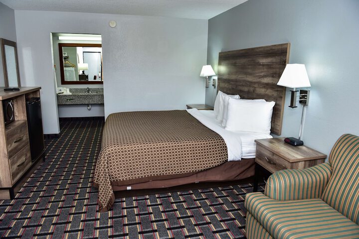 Room 22 of 28