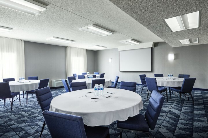 Courtyard by Marriott Kansas City Overland Park / Metcalf