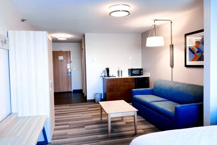 Holiday Inn Express Hotel & Suites Logansport by IHG