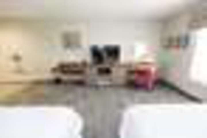 Room 96 of 200