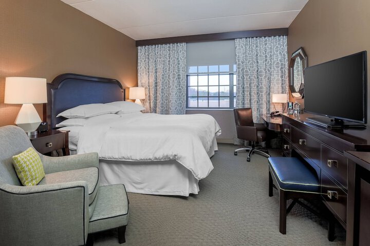 Room 25 of 46