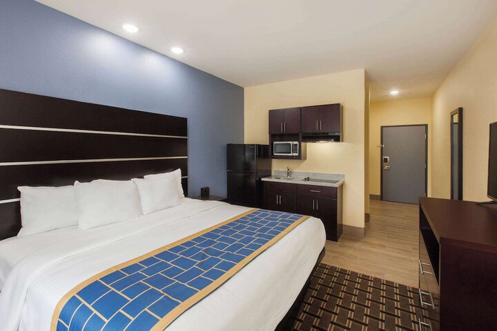 Room 15 of 21