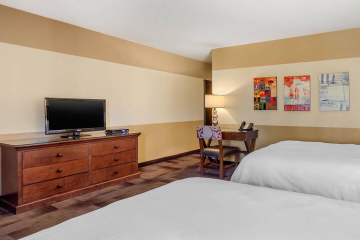 Carlton Oaks Lodge an Ascend Collection Hotel