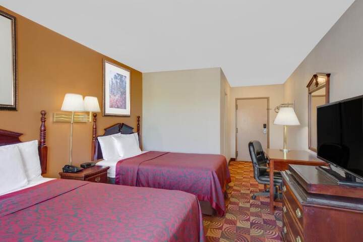 Room 9 of 10