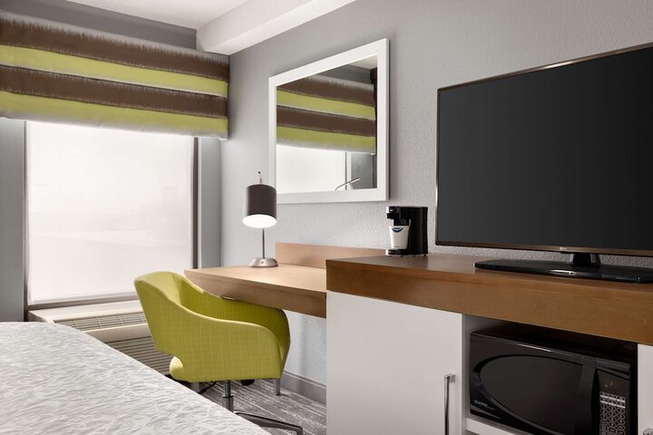 Room 22 of 40