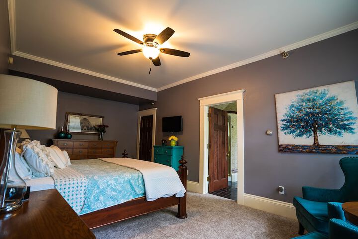 Room 21 of 48