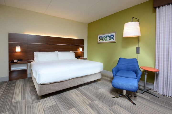 Room 29 of 53