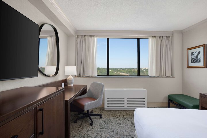 Room 40 of 131