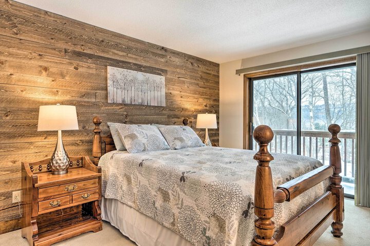 Hartford Escape w / Fire Pit 3 Mi to Ski & Golf!